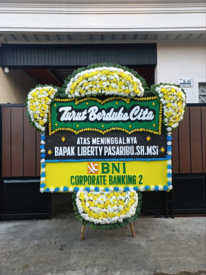 Papan Bunga Duka di Edera