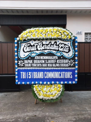 Papan Bunga Duka di Edera